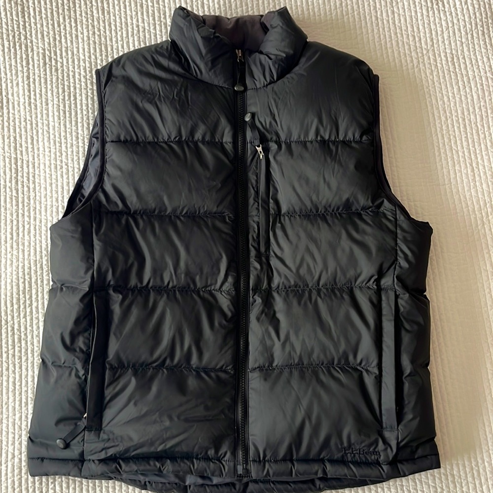 Black Men’s Down filled puffer vest